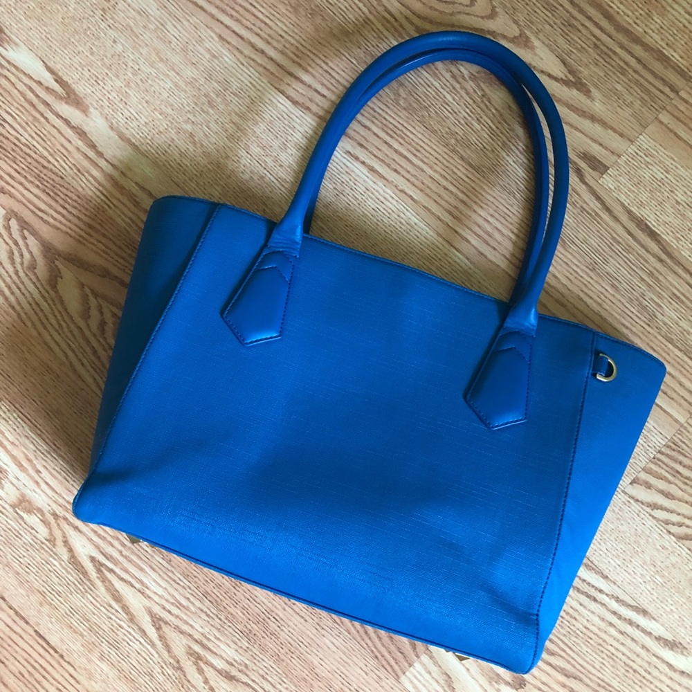 GUC Dagne Dover Classic Tote in Pool Blue